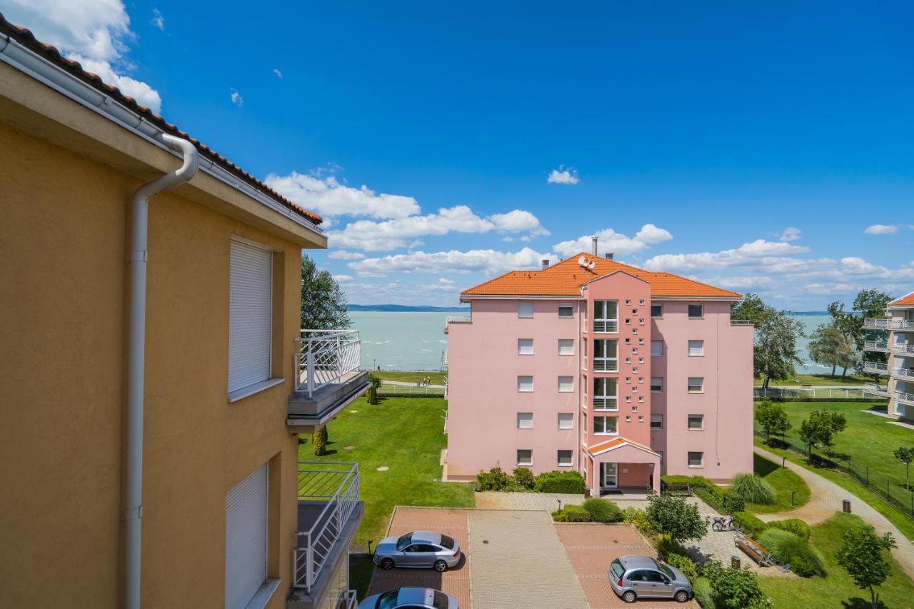 Myflat All-Season Apartment Siófok Exteriör bild