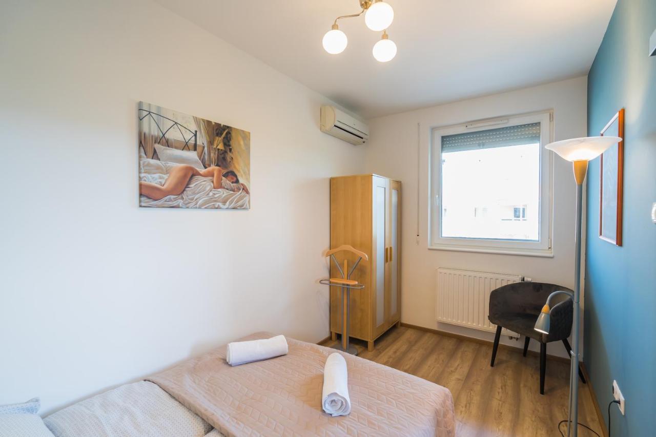 Myflat All-Season Apartment Siófok Exteriör bild